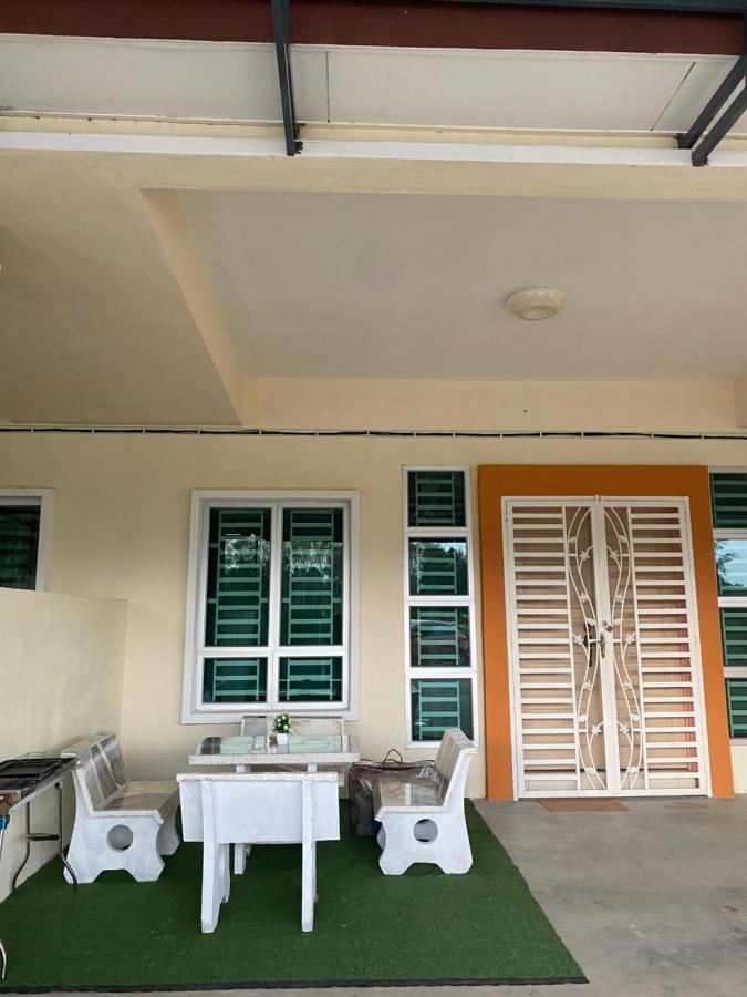 Cik Misi Homestay Sik Esterno foto