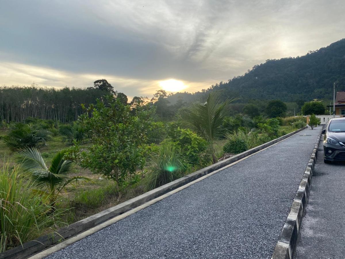 Cik Misi Homestay Sik Esterno foto